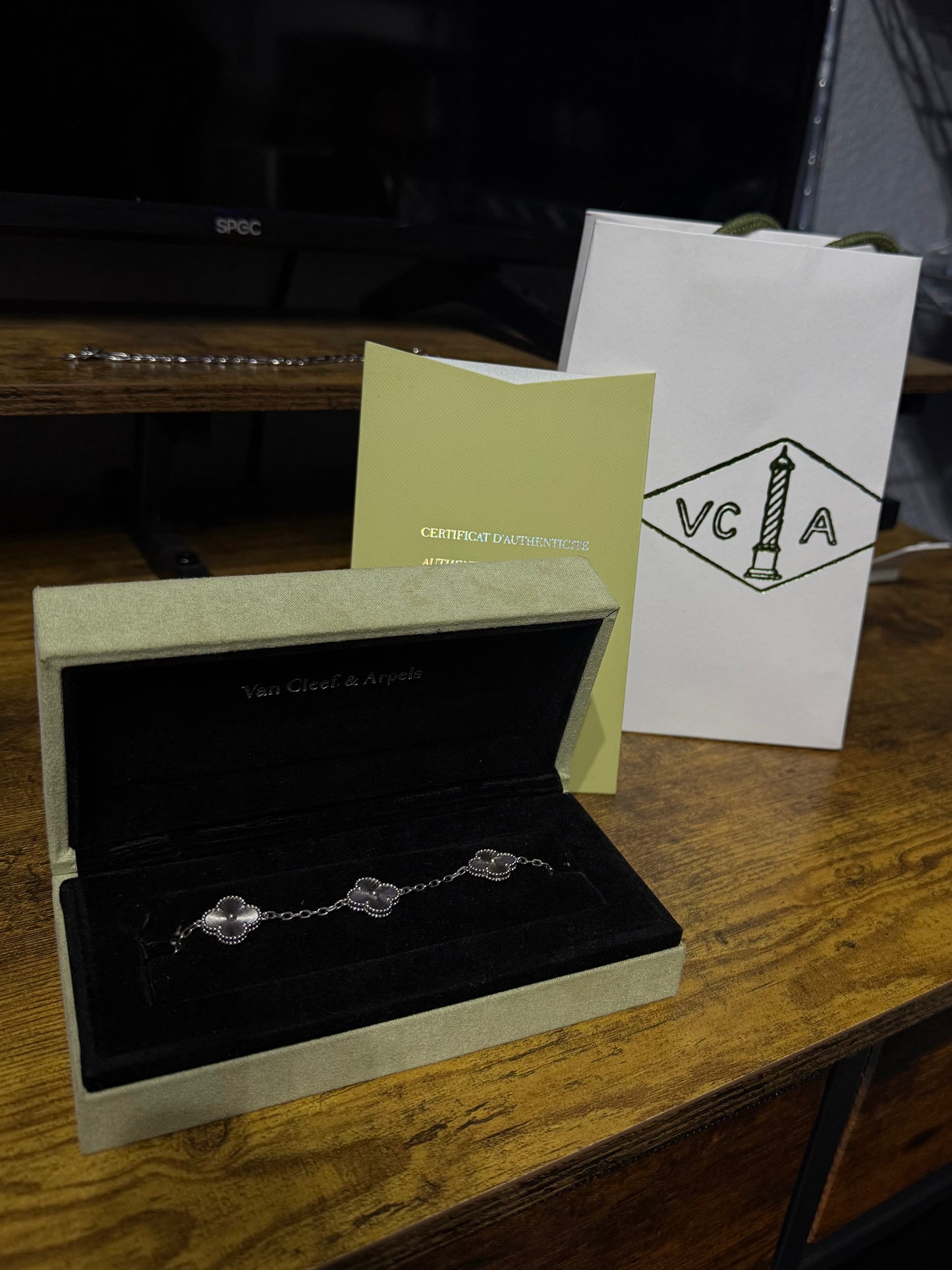 LOTE 3 VAN CLEEF